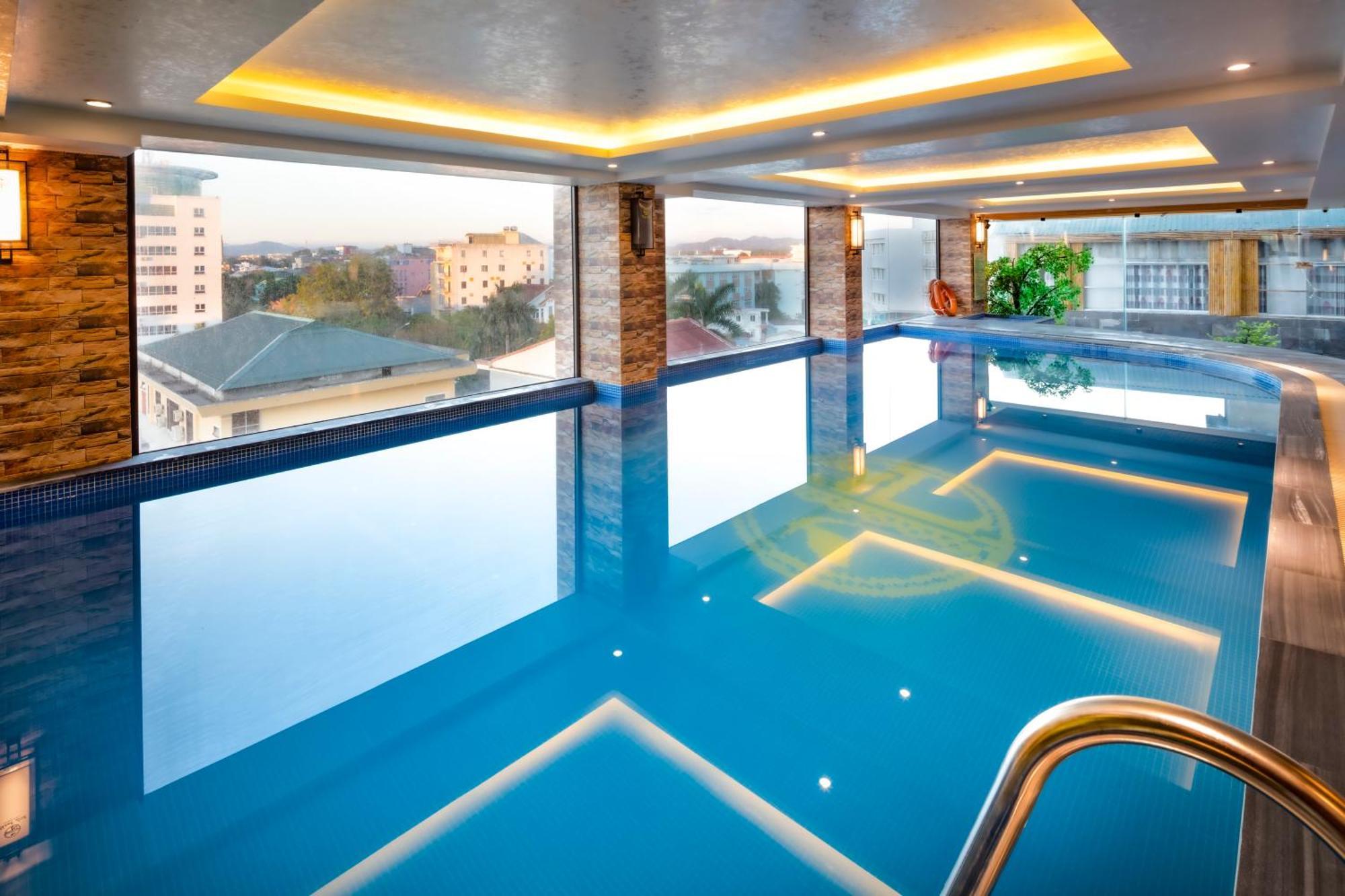 Deluxe Family Room,1595421165:JPEG